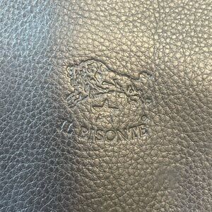 Il Bisonte Sleek Black Leather Tote Bag